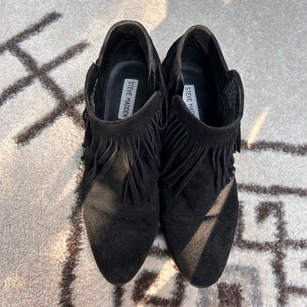 Steve Madden Fringe Booties Sz 8